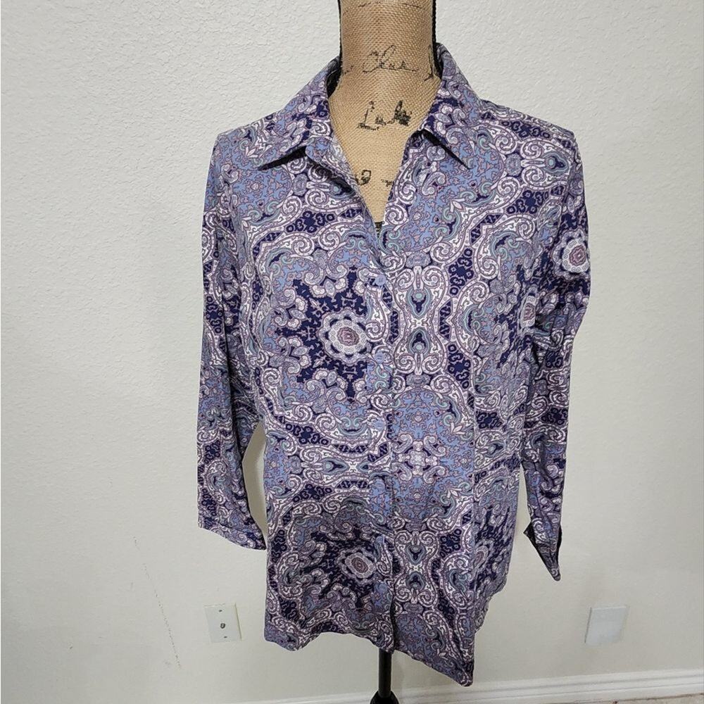 Chico's 100% cotton no iron floral paisley Button down shirt size 2 medium